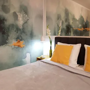 https://old-motawa-mirror-apartment.gdanskhotel.org